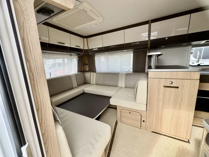 Fahrzeugbild Bürstner Averso 590 TS #3