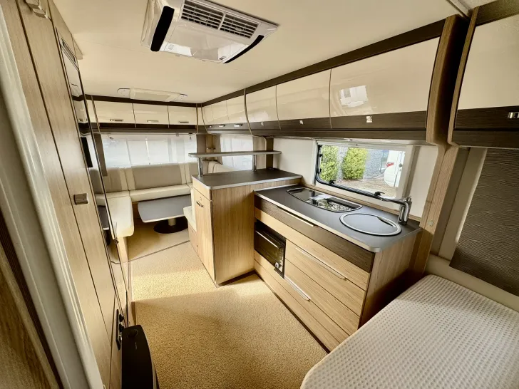 Fahrzeugbild Bürstner Averso 590 TS #8