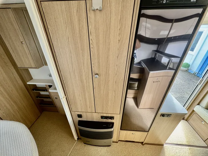 Fahrzeugbild Bürstner Averso 590 TS #12