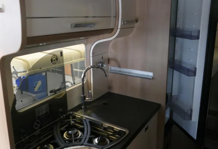 Fahrzeugbild Carthago c-tourer I 143 LE aus Vermietflotte #6