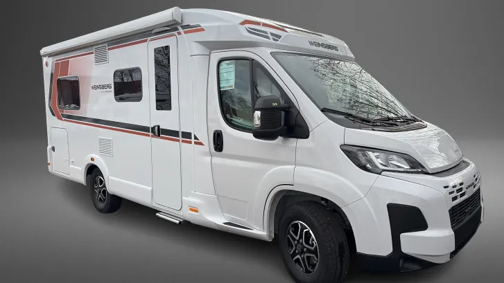 Schräg Vorne Weinsberg CaraCompact 600 MF Sofort verfügbar/ Automatik