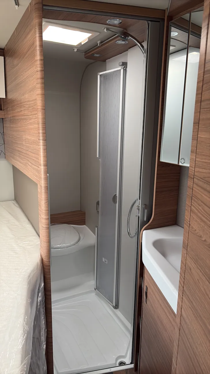 Toilette Weinsberg CaraCompact 600 MF Sofort verfügbar/ Automatik