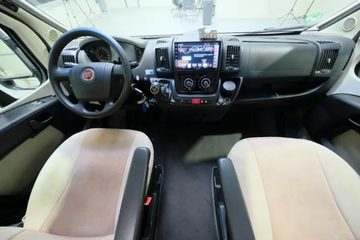 Fahrzeugbild Roller Team Livingstone 2 / Festbett / Klima / PREISGARANTIE #8