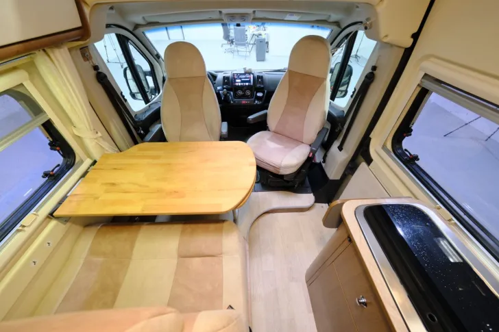 Fahrzeugbild Roller Team Livingstone 2 / Festbett / Klima / PREISGARANTIE #9