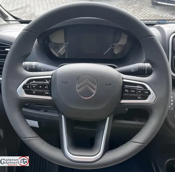 Fahrzeugbild LMC Innovan Pure 600 #11