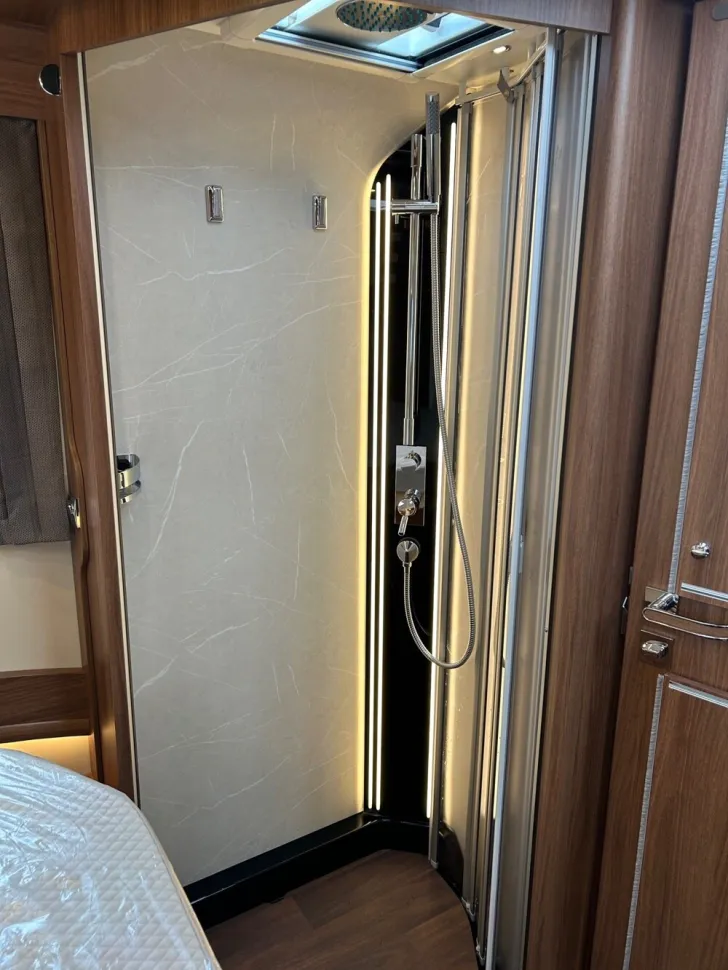 Fahrzeugbild Carthago chic e-line I 51 QB DA #16