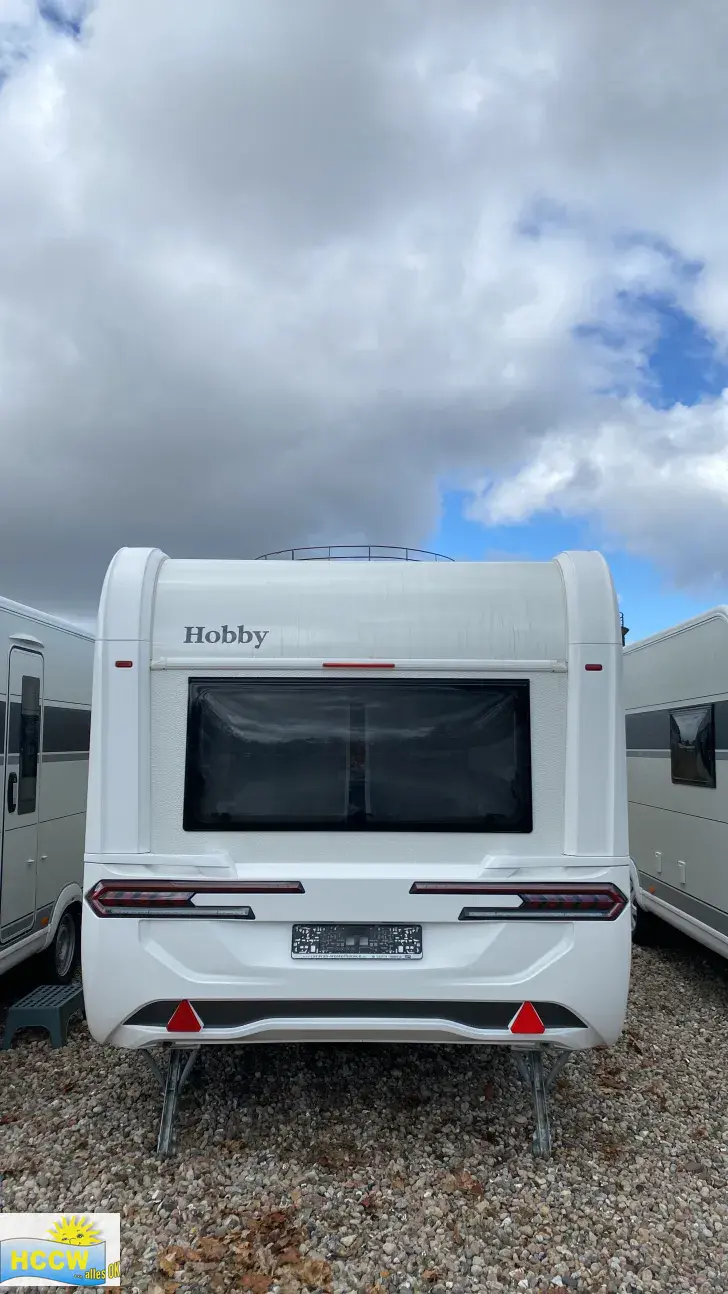 Frontal Hinten Hobby De Luxe 515 UHL
