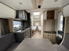 Sicht vorne-hinten Hobby De Luxe 515 UHL