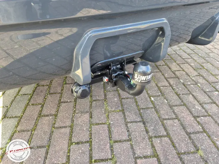 Fahrzeugbild Bürstner Signature SFT 7.0 AHK*3,5t 4 Sitze #6