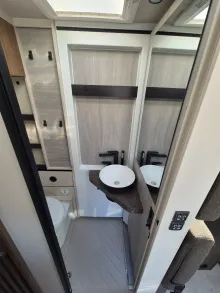 Fahrzeugbild Bürstner Signature SFT 7.0 AHK*3,5t #13
