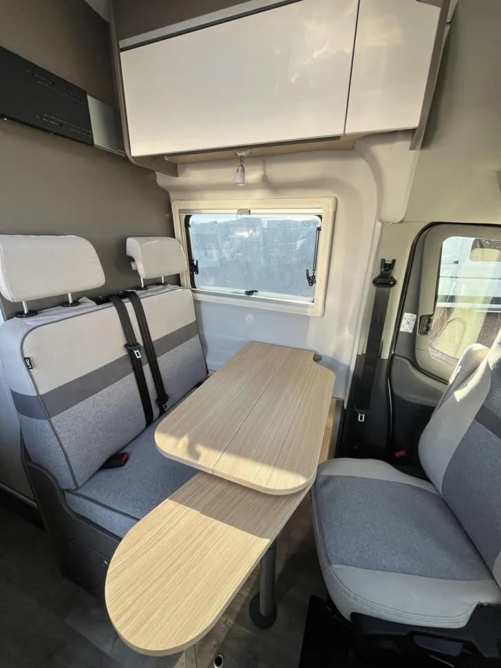 Fahrzeugbild LMC Innovan Ford 592 #9