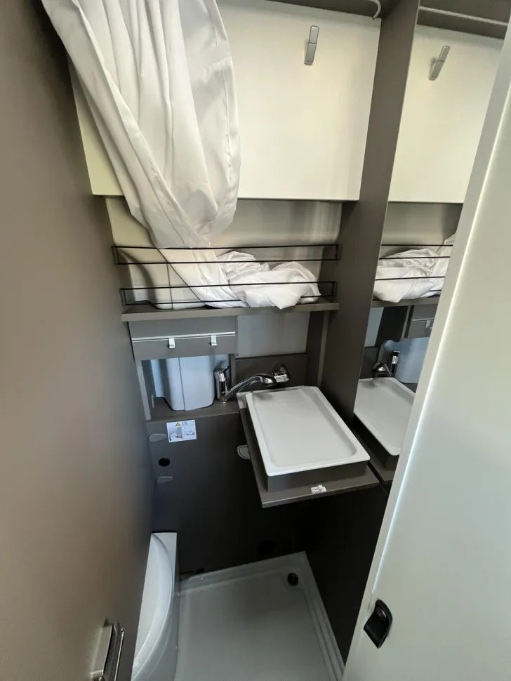 Fahrzeugbild LMC Innovan Ford 592 #11