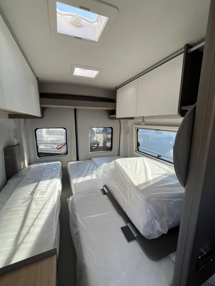 Fahrzeugbild LMC Innovan Ford 592 #13