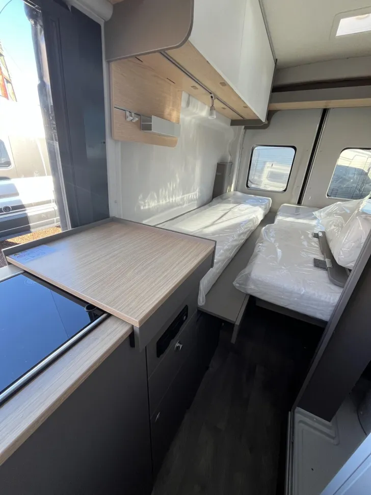 Fahrzeugbild LMC Innovan Ford 592 #14