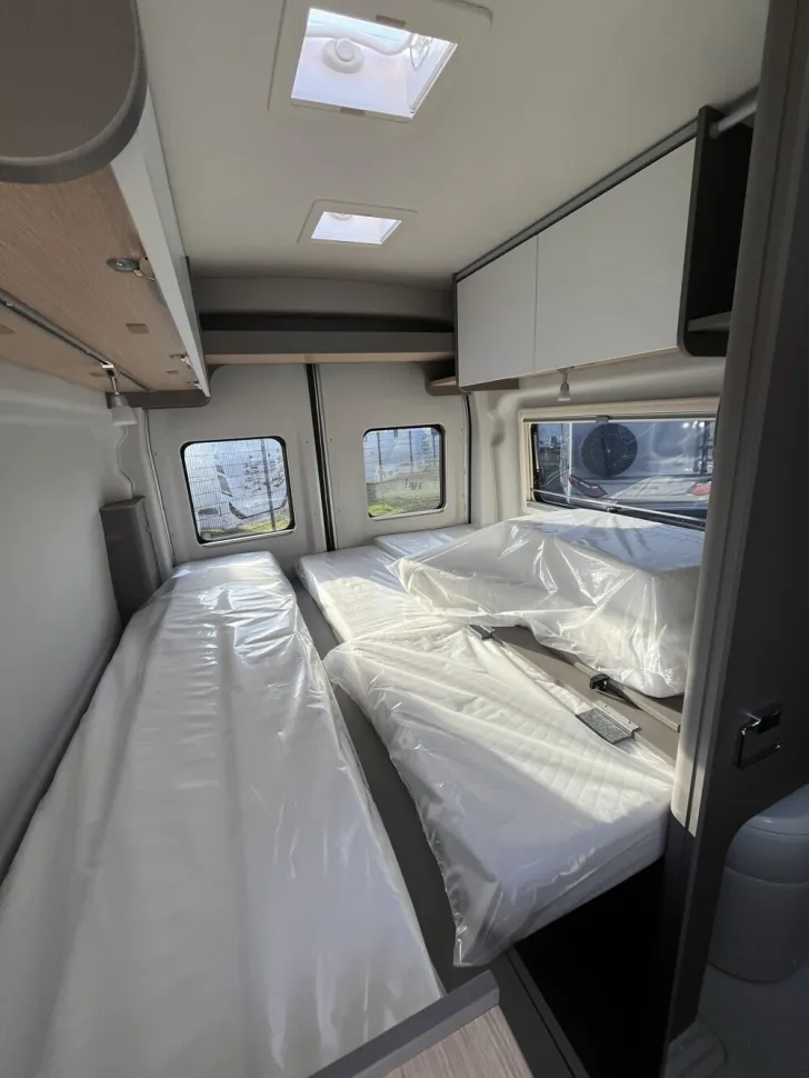 Fahrzeugbild LMC Innovan Ford 592 #12