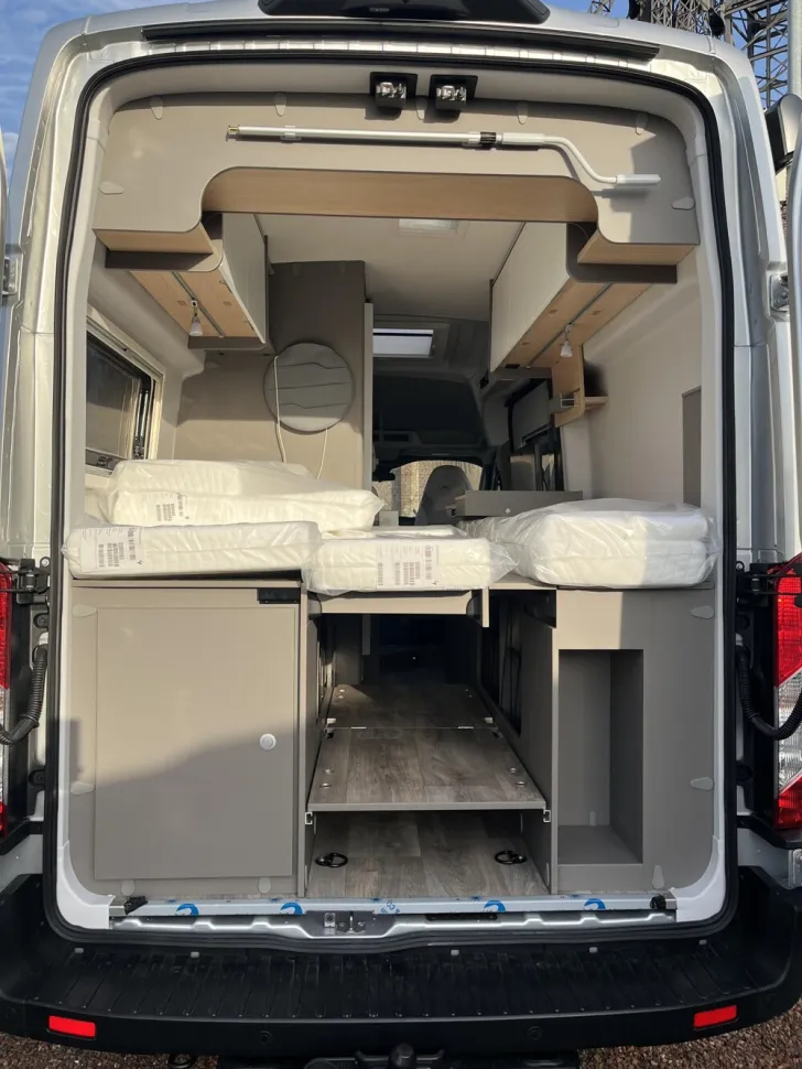 Fahrzeugbild LMC Innovan Ford 592 #13