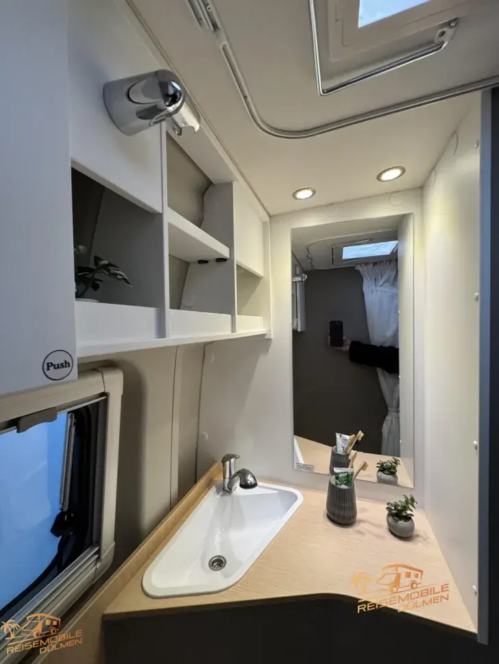 Fahrzeugbild LMC Innovan Pure 600 #22