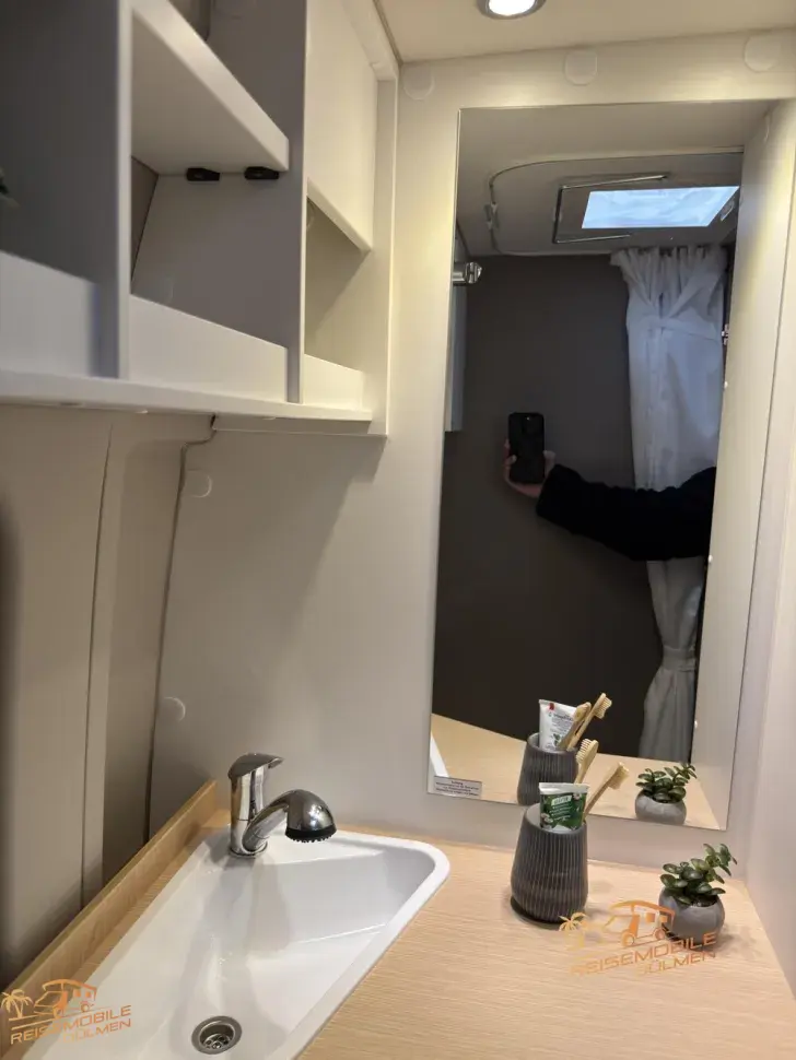 Fahrzeugbild LMC Innovan Pure 600 #23