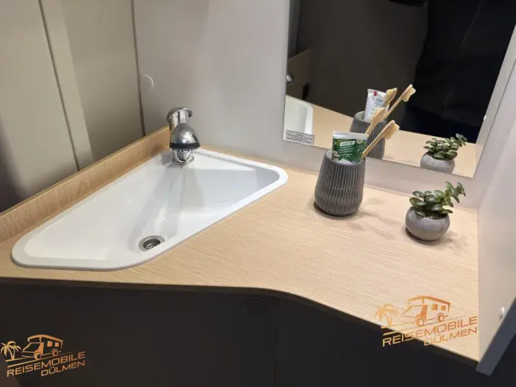 Fahrzeugbild LMC Innovan Pure 600 #24