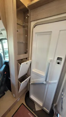 Fahrzeugbild Bürstner Lyseo Time Skyline Edition 690 G #18