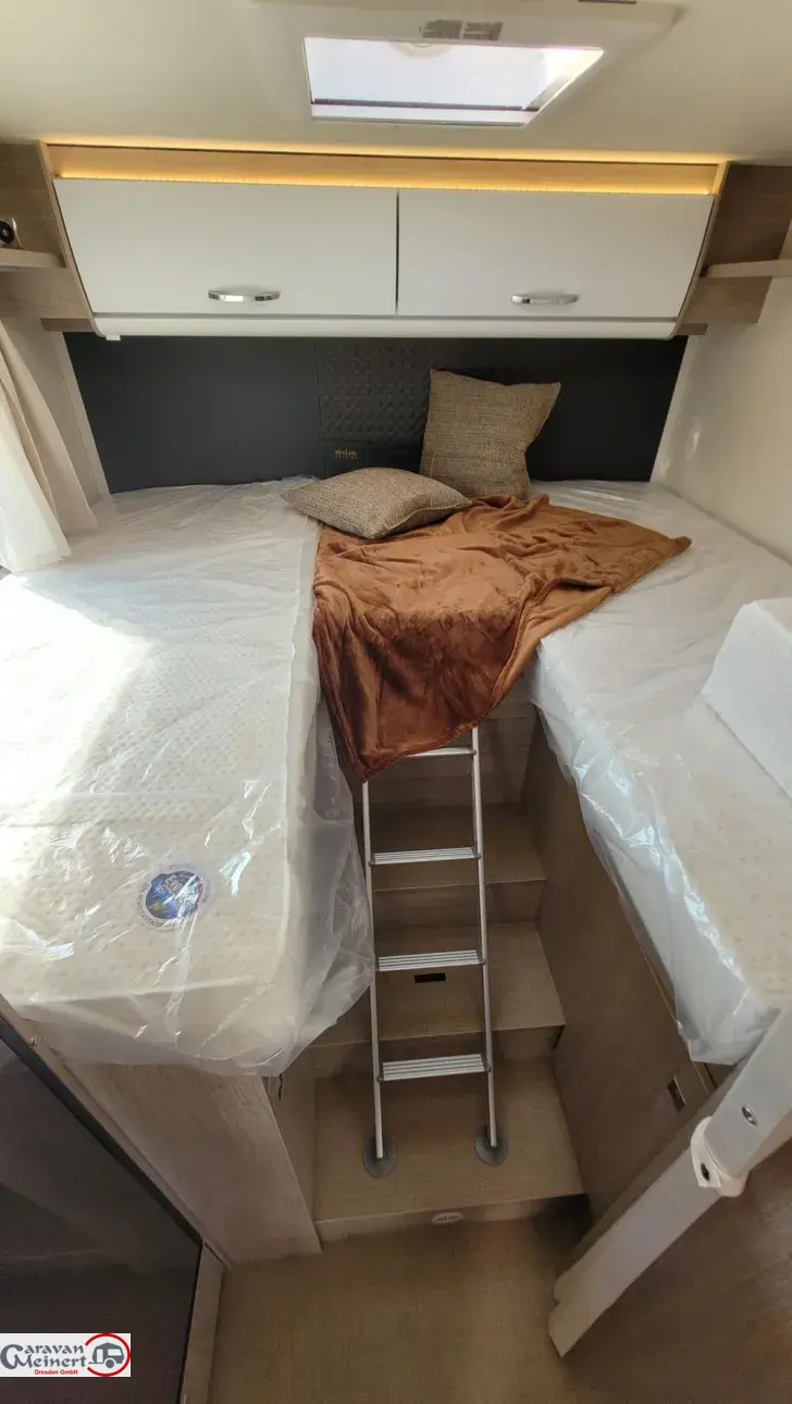 Fahrzeugbild Bürstner Lyseo Time Skyline Edition 690 G #25