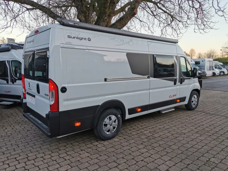 Fahrzeugbild Sunlight Camper Van Cliff 640 AHK Starr #3