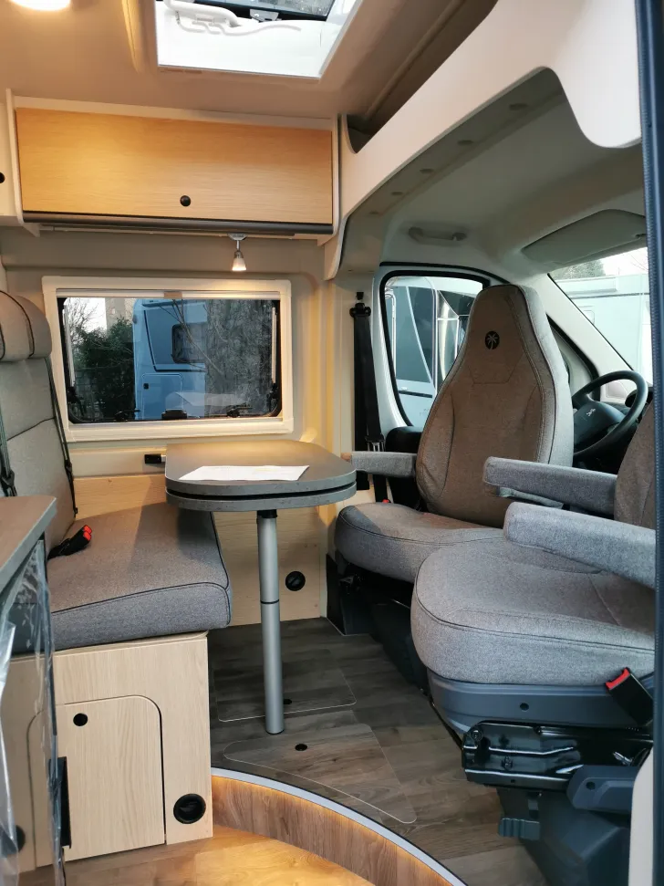 Fahrzeugbild Sunlight Camper Van Cliff 640 AHK Starr #7