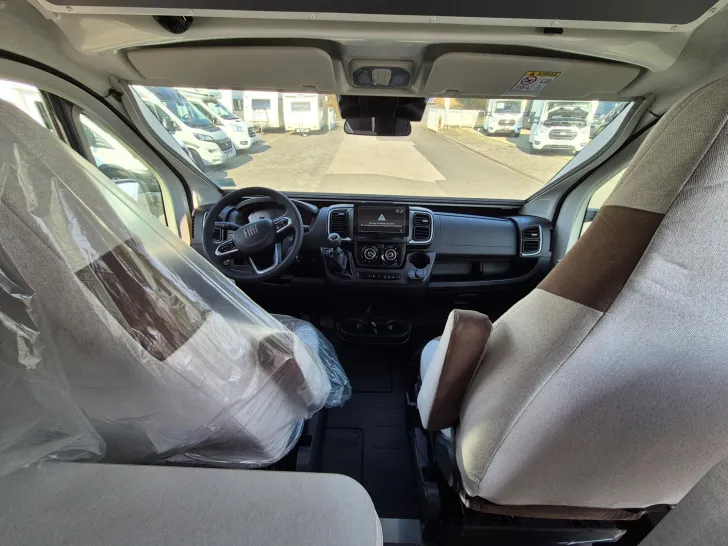 Fahrzeugbild Randger R555 Fiat 140 PS Platz für 4 /Lithium/Solar/uvm. #11