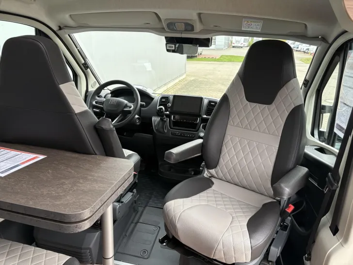 Fahrzeugbild Weinsberg CaraBus EDITION FIRE 630 MEG UPE: 102.382,- EUR #10