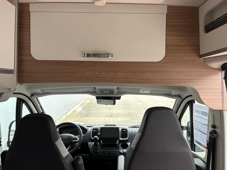 Fahrzeugbild Weinsberg CaraBus EDITION FIRE 630 MEG UPE: 102.382,- EUR #22