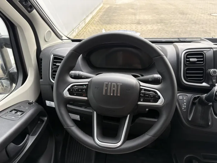 Fahrzeugbild Weinsberg CaraBus EDITION FIRE 630 MEG UPE: 102.382,- EUR #26