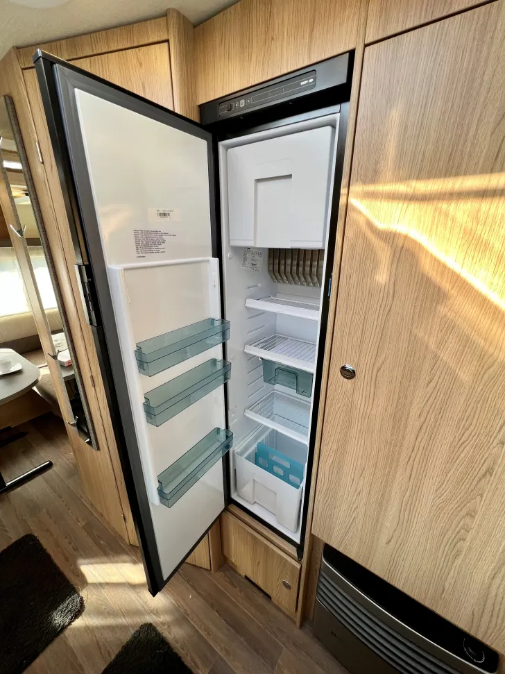 Fahrzeugbild Bürstner Averso Plus 520 TL #18