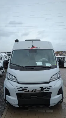 Frontal Vorne Malibu Van Comfort 640 LE charming coupé