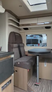 Sicht vorne-hinten Malibu Van Comfort 640 LE charming coupé