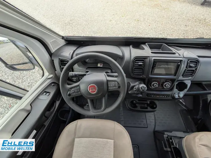 Fahrzeugbild Eura Mobil Profila RS PRS 695 EB 140PS/Dachklima/Fahrradträger/Markise #6