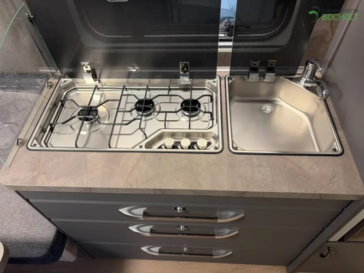 Fahrzeugbild Hobby De Luxe 460 UFe InterCaravaning Sondermodell #7