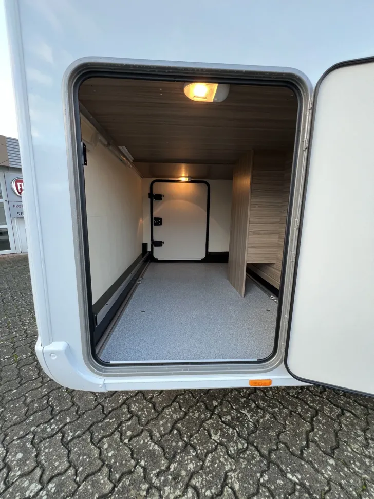 Fahrzeugbild Bürstner Lyseo I 727 G #8