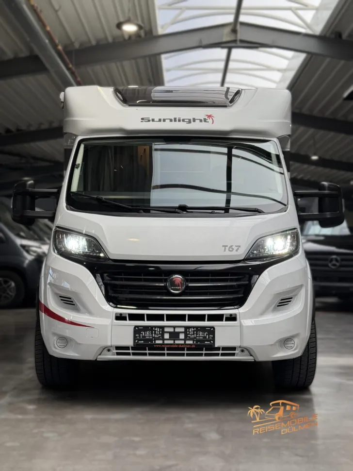 Fahrzeugbild Sunlight T 67 #3