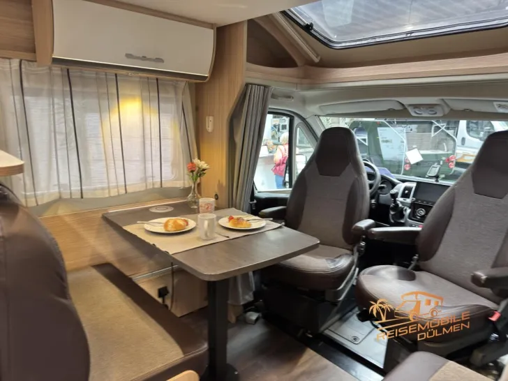 Fahrzeugbild Sunlight T 67 #13