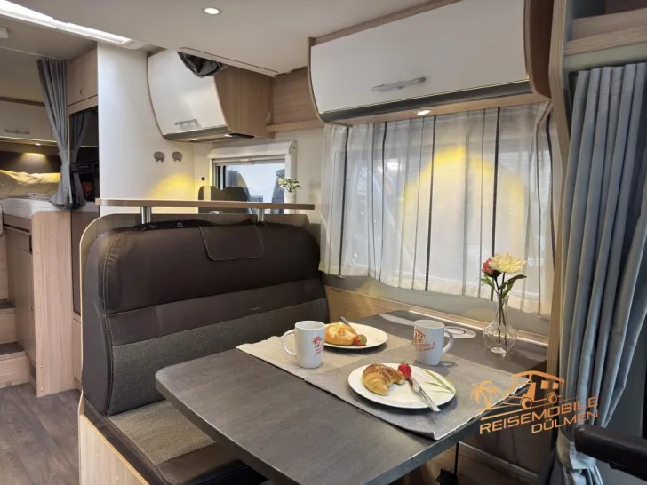 Fahrzeugbild Sunlight T 67 #14