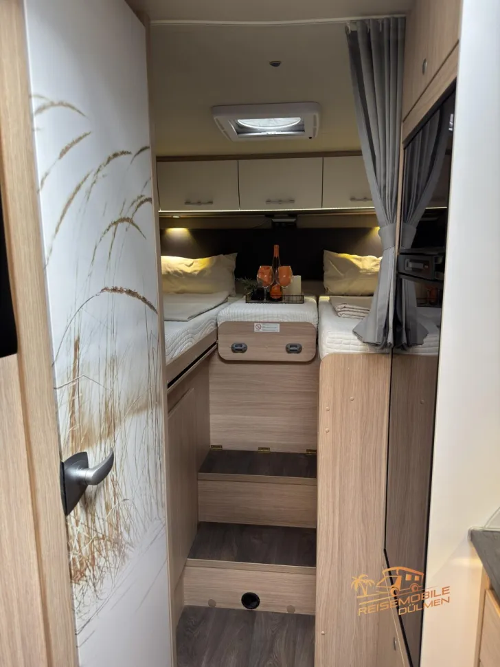 Fahrzeugbild Sunlight T 67 #19