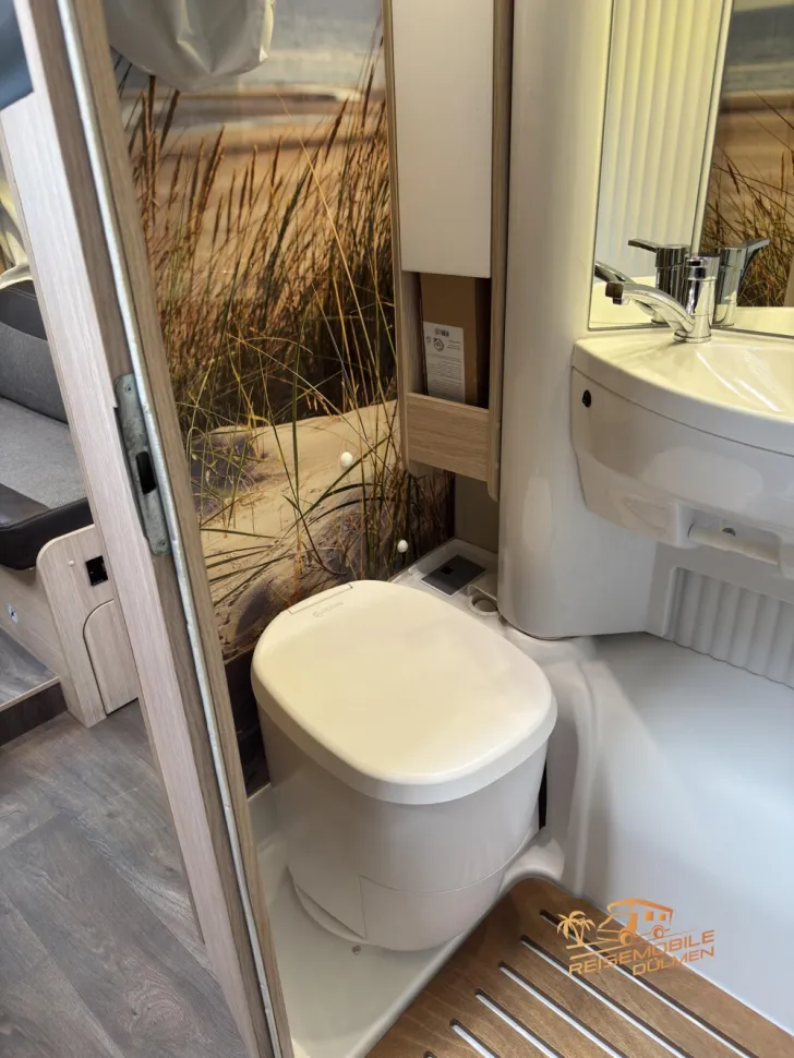 Fahrzeugbild Sunlight T 67 #23