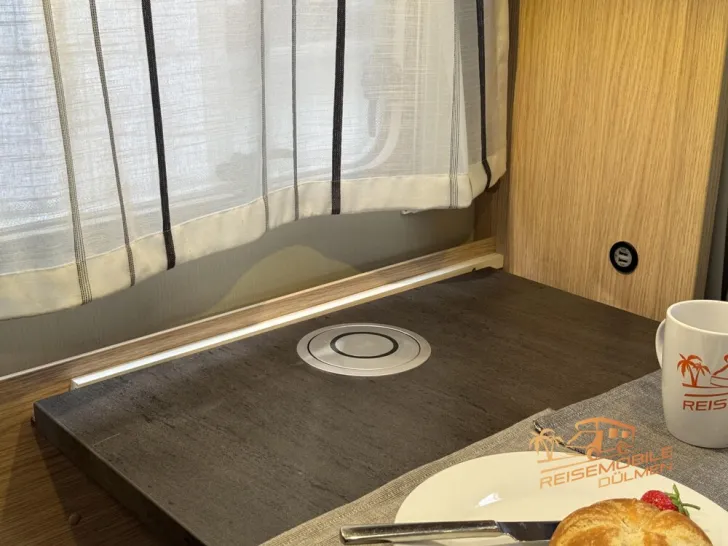 Fahrzeugbild Sunlight T 67 #27