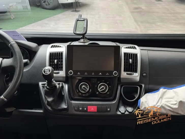 Fahrzeugbild Sunlight T 67 #30