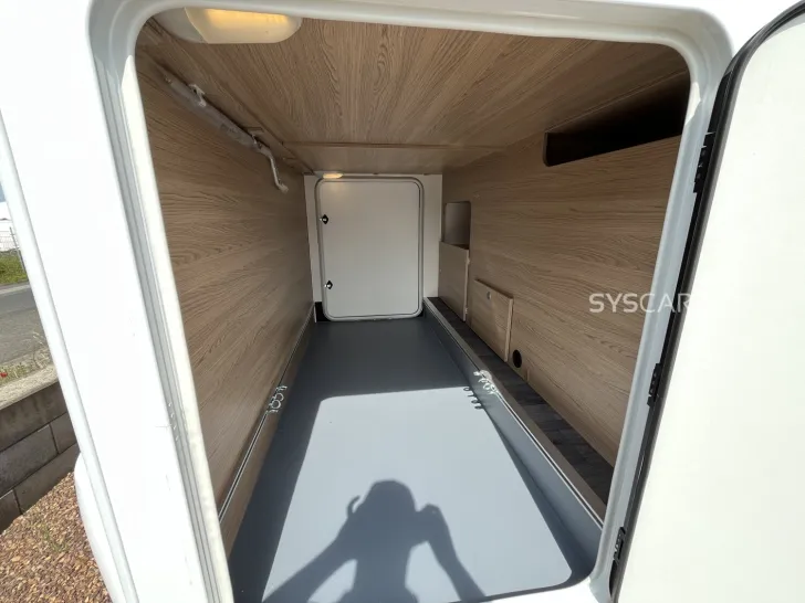 Fahrzeugbild LMC Cruiser 70 V 643 G Automatik #4