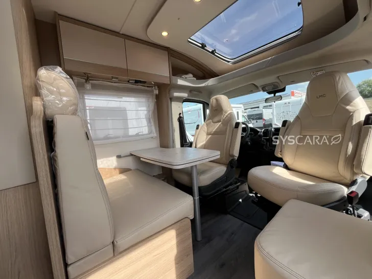 Fahrzeugbild LMC Cruiser 70 V 643 G Automatik #6