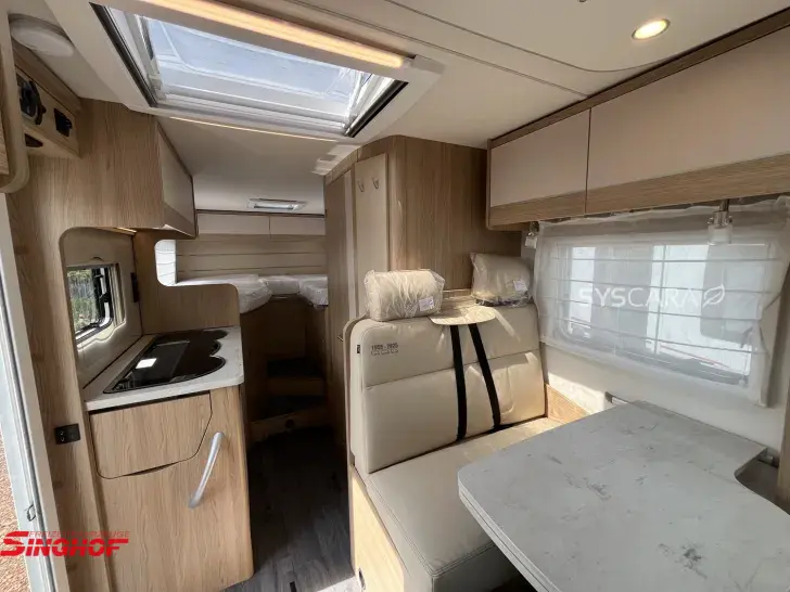 Fahrzeugbild LMC Cruiser 70 V 643 G Automatik #7