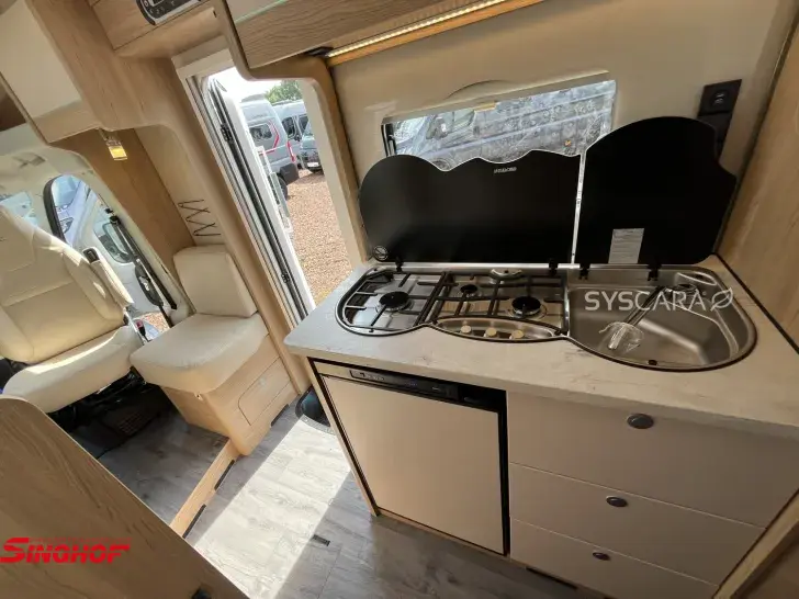 Fahrzeugbild LMC Cruiser 70 V 643 G Automatik #9