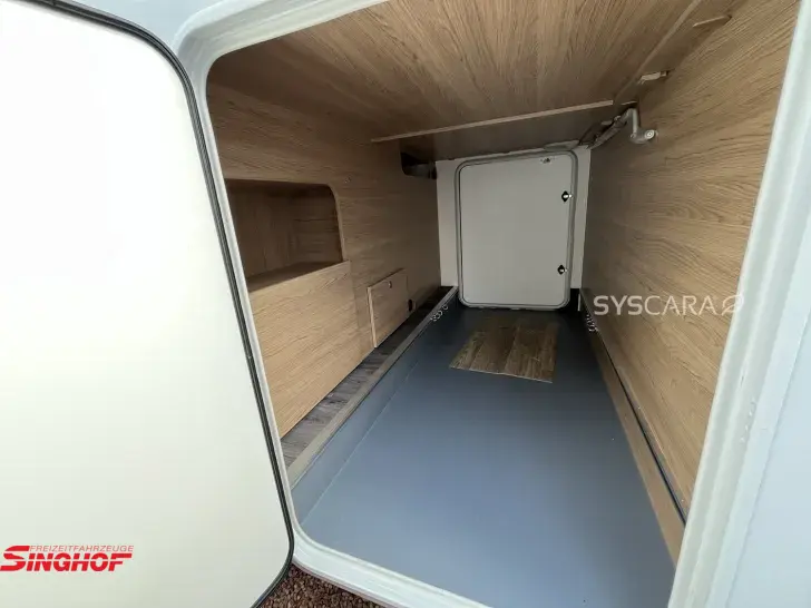 Fahrzeugbild LMC Cruiser 70 V 643 G #5