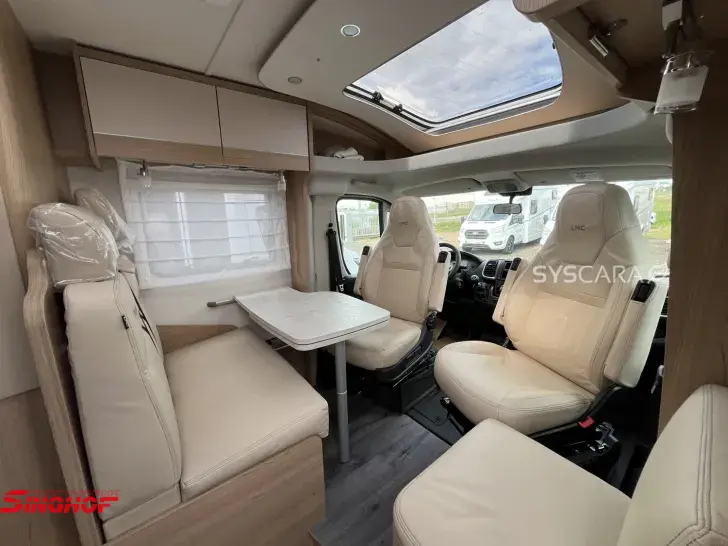 Fahrzeugbild LMC Cruiser 70 V 643 G #6